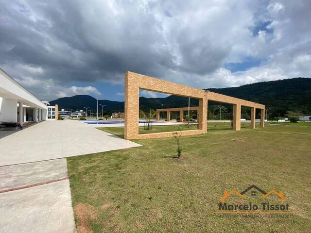 Terreno para Venda em Florianópolis - 4