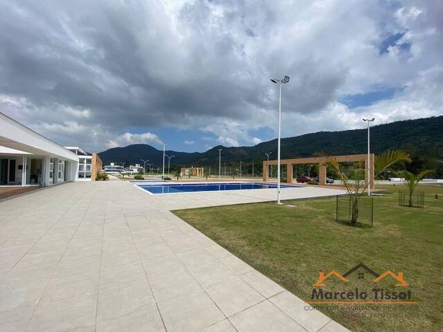 Terreno para Venda em Florianópolis - 3