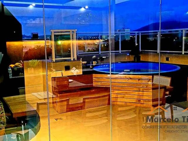 #AP103 - Apartamento para Venda em Florianópolis - SC