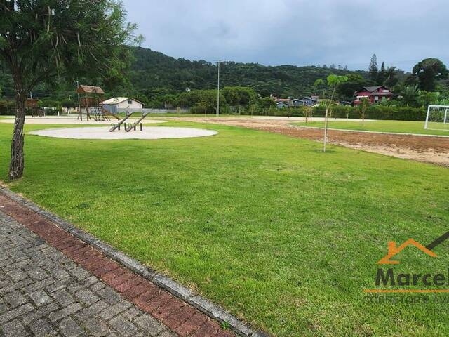 Terreno para Venda em Florianópolis - 4